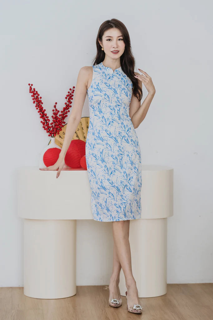 乐 Joyous Emboss Mommy Cheongsam - Blue Porcelain