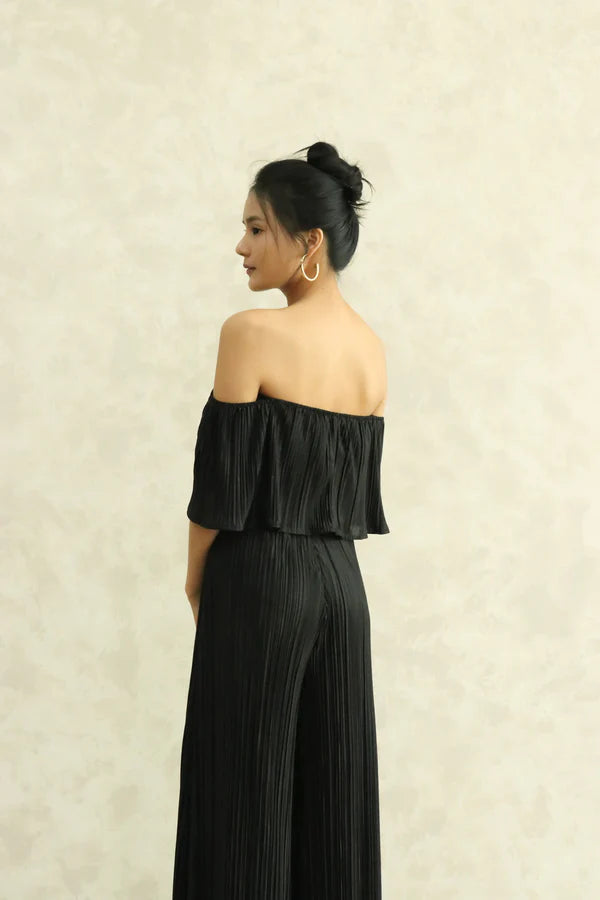Cleolia 2 Ways Pleated Top in Black
