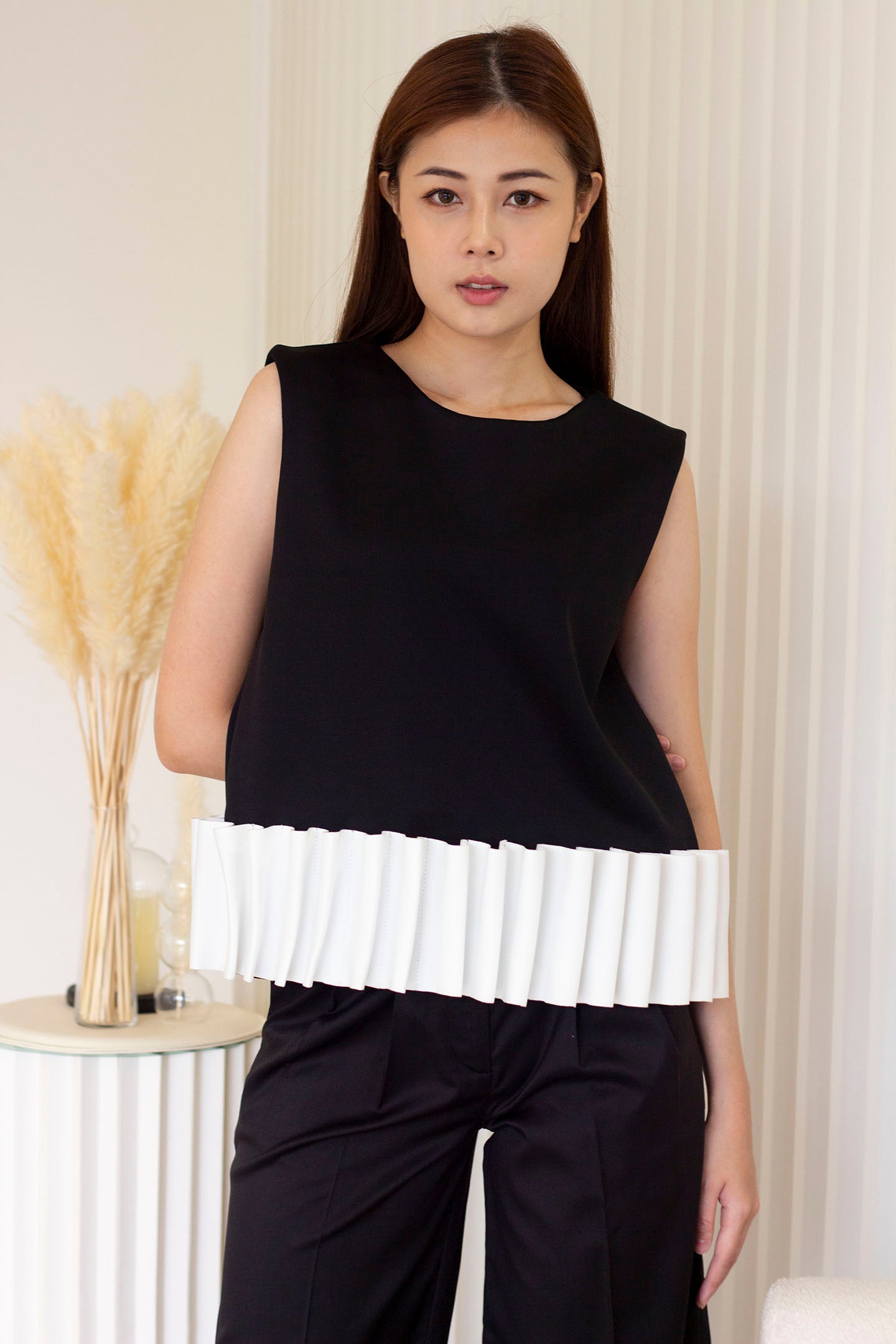 KAYAN Local Designer Essnc Look 8