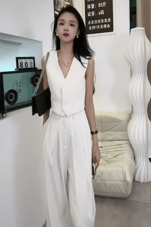 Sleeveless vest two-piece set