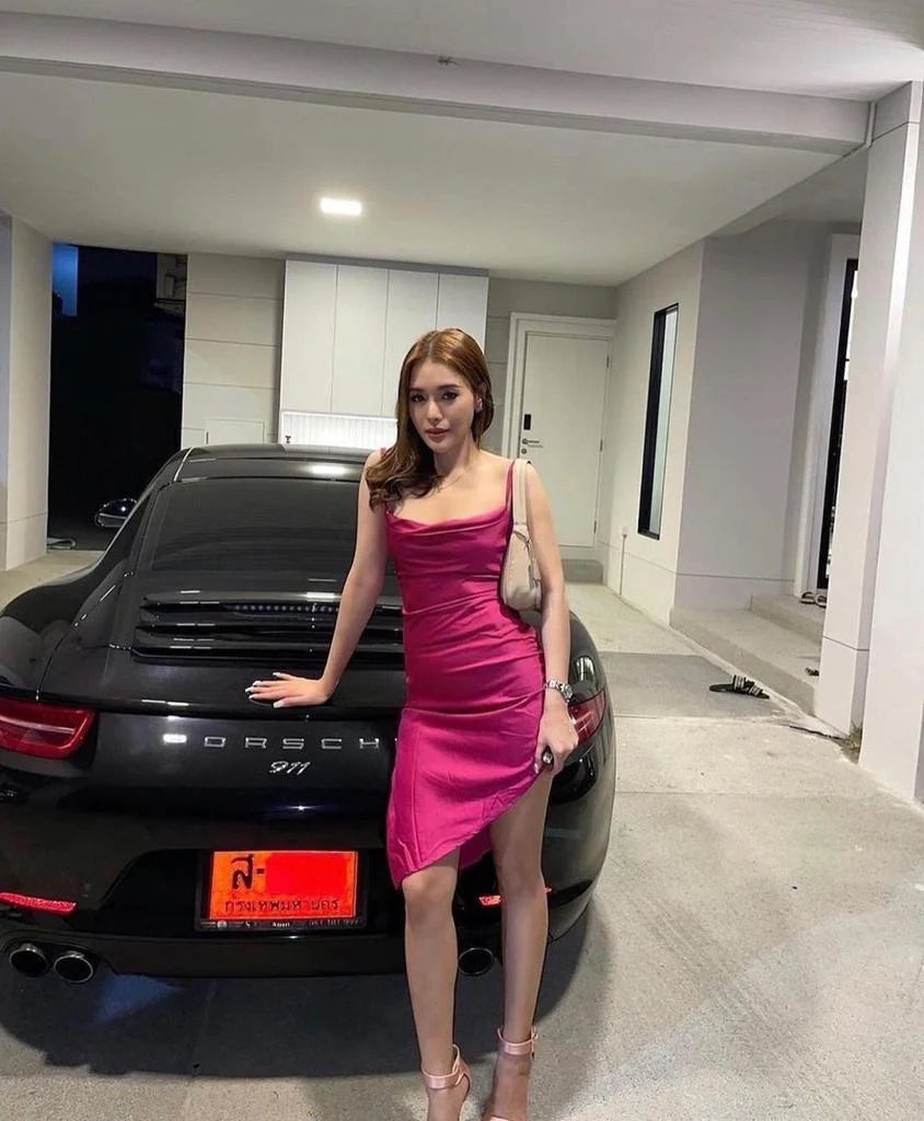 Leda JM 缎面连衣裙短裤无鞍