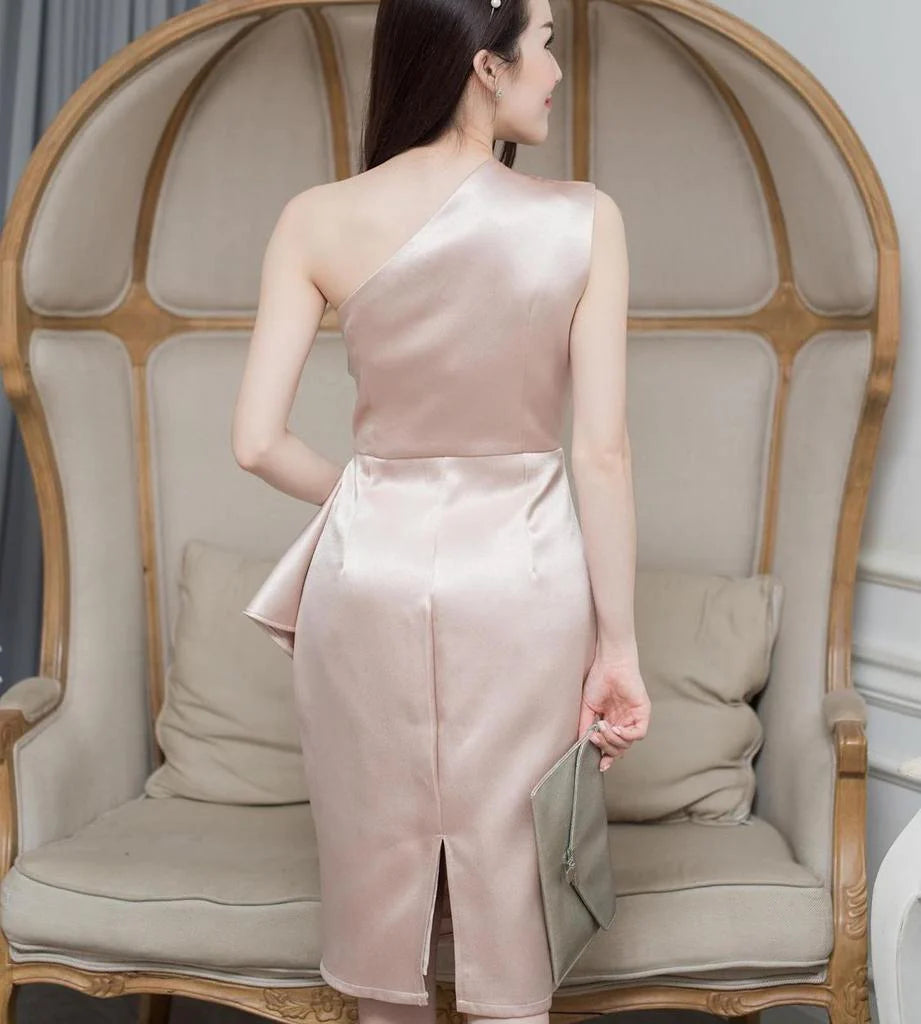 Melia 淡灰色缎面连衣裙