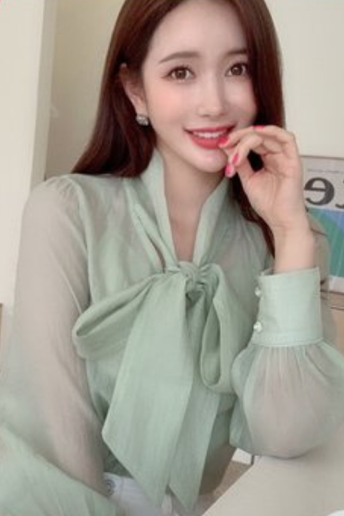 MILA BLOUSE