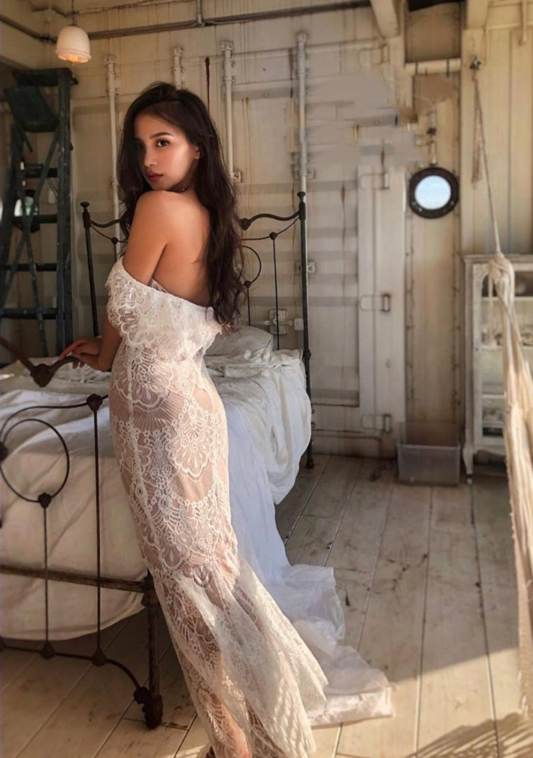 JAMELA 蕾丝连衣裙