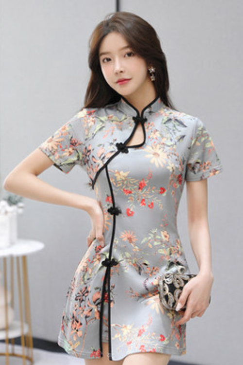 Yana Qipao