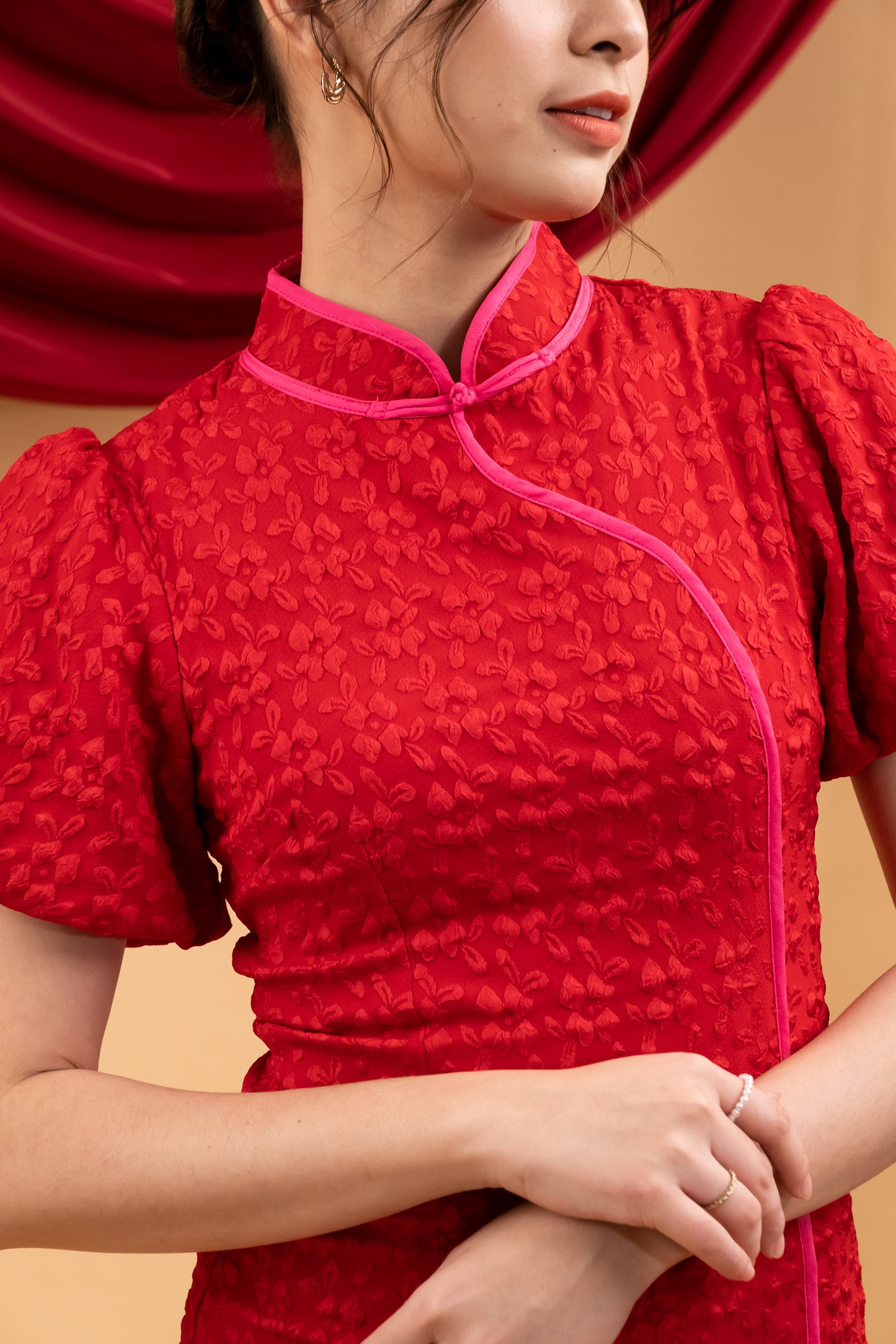 XiangYun Qipao (Cranberry)