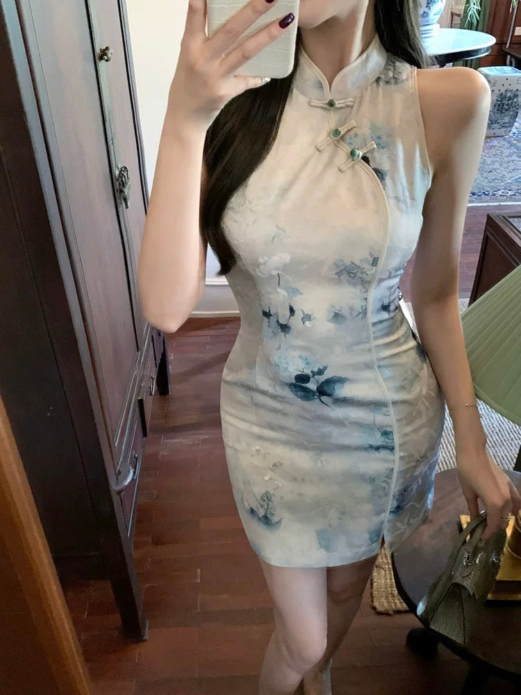 Wisteria Whirl Qipao