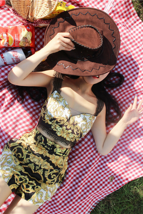 RHEA 衬衫和短裤